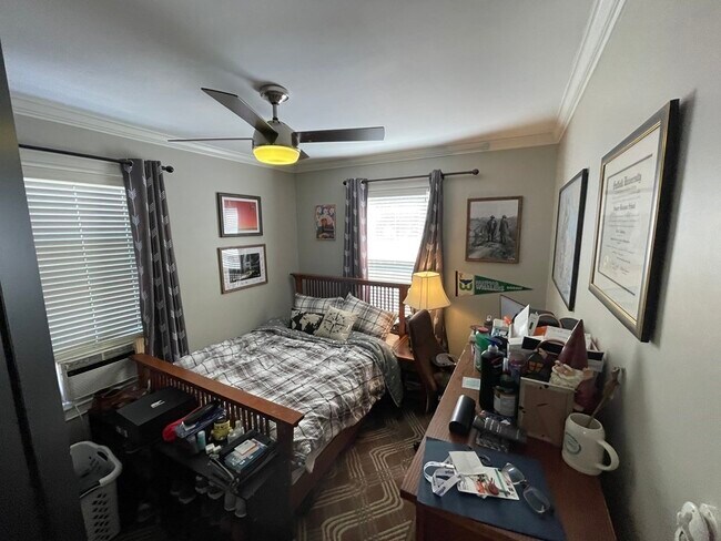 Building Photo - 117 Boston St