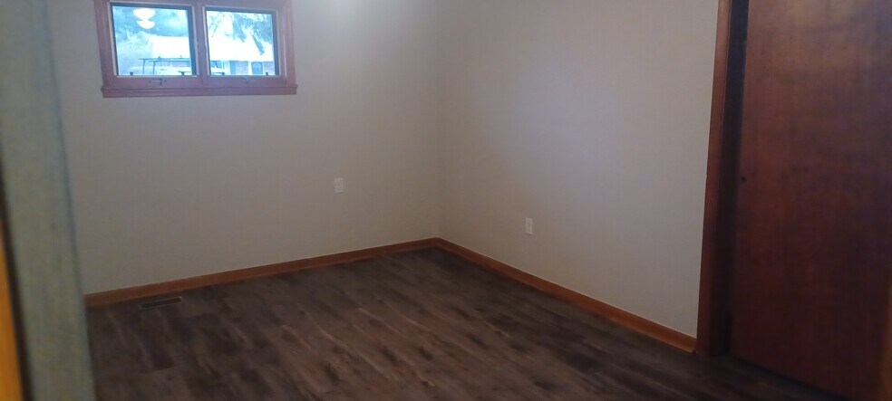Building Photo - 3033 Stardust Dr