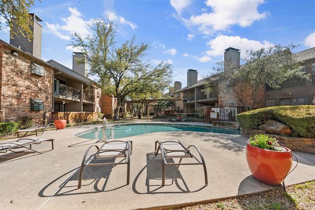 Building Photo - 15221 Berry Trail