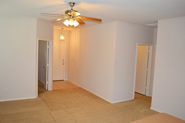 Building Photo - Charming 4-Bedroom Home in a Quiet Neighbo...