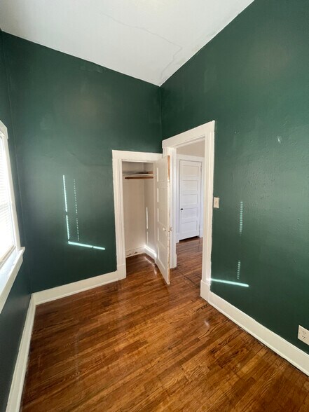 Building Photo - 124 N Pearl Ave