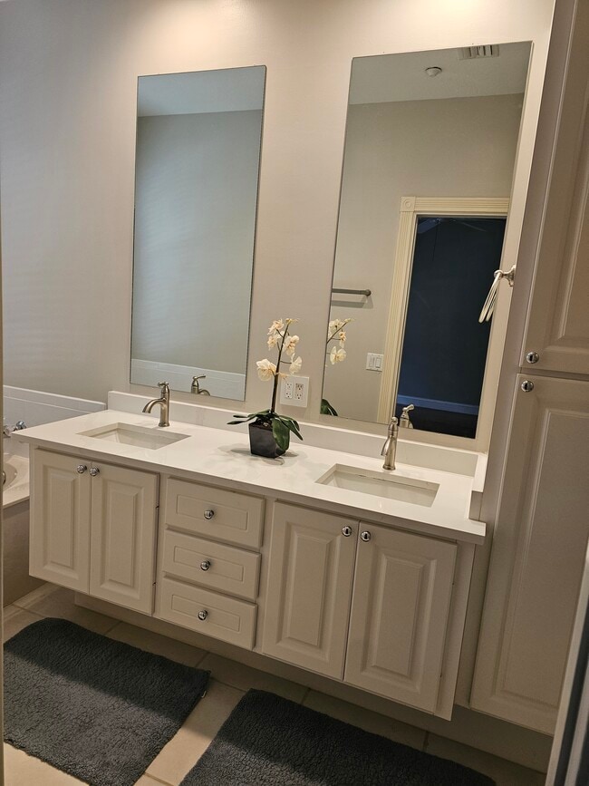 Building Photo - 9309 Northlake Pkwy