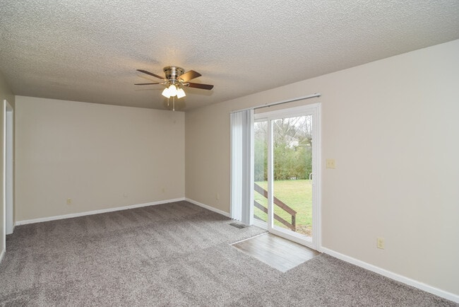 Building Photo - 269 Ariel Dr