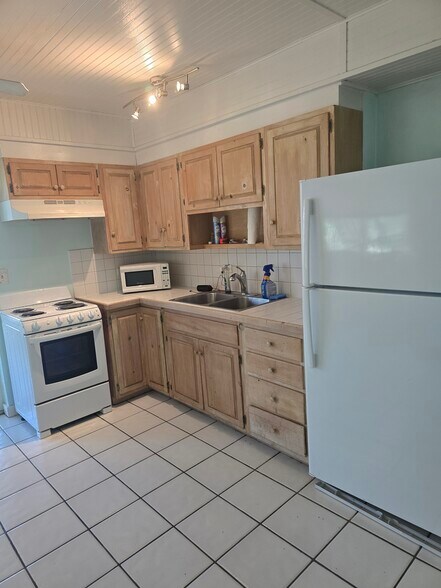 Primary Photo - 247 Pueblo St