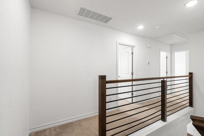 Building Photo - 223 Flowers Ave