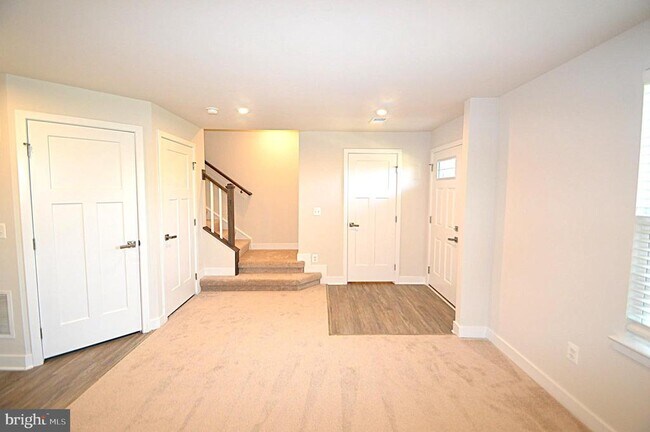 Building Photo - 11328 Willow Green Cir