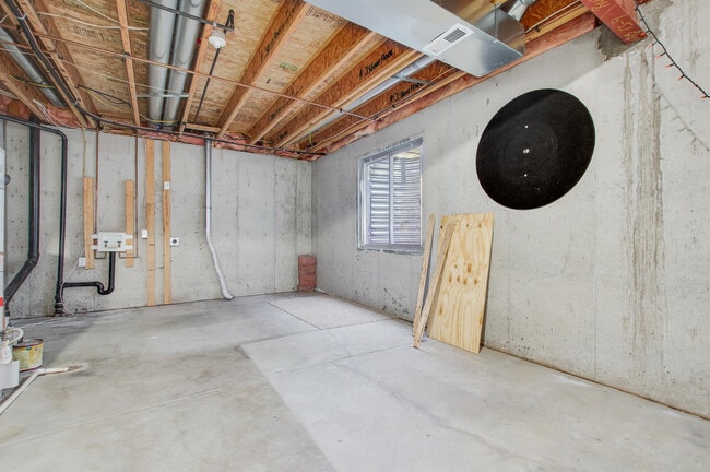 Building Photo - 10373 Ravenswood Way