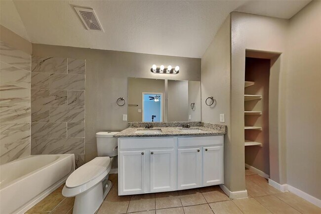 Building Photo - 10835 Barker View Dr