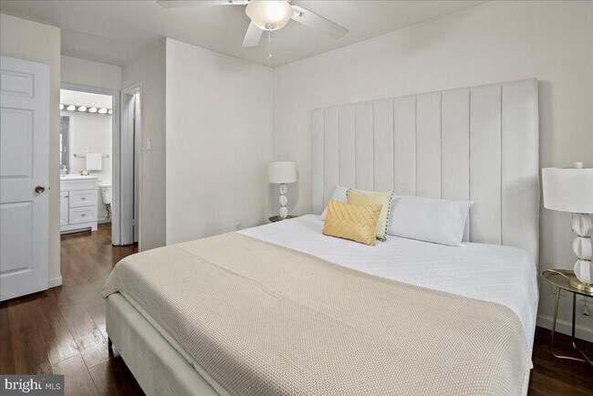 Building Photo - 3303 Wyndham Cir