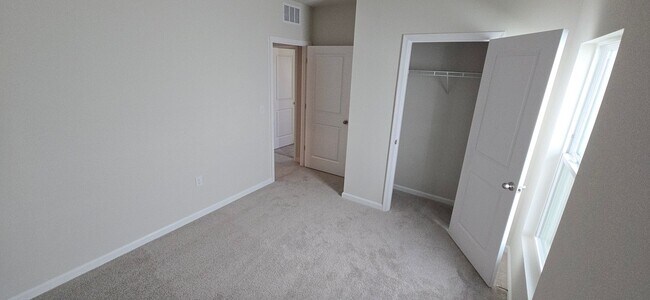 Building Photo - South Villages