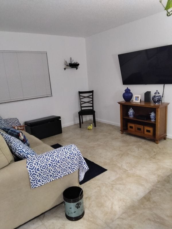 Building Photo - 399 Brittany Dr