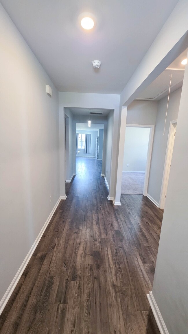Building Photo - 506 Hogwart Ln