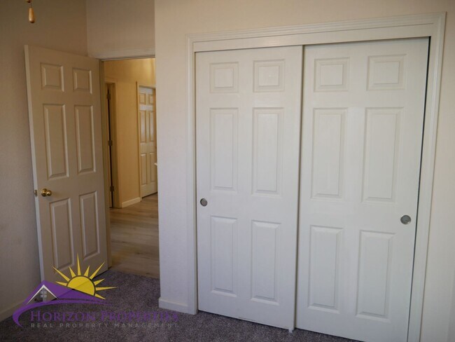 Building Photo - Modern 3 Bed 2 Bath 1,607 Sq. Ft. Elliott Ranch Home in Elk Grove