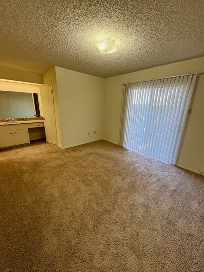 Building Photo - 204-206 Zuni