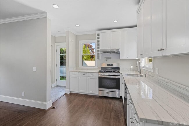 Building Photo - 288 Crestwood Ave