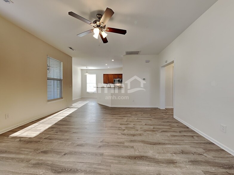 Building Photo - 306 Peters Creek Dr