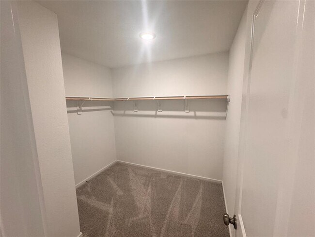 Building Photo - 25668 Rose Creek Dr