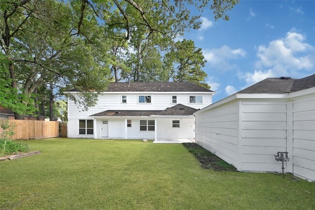 Building Photo - 7707 12 Fairway Ln