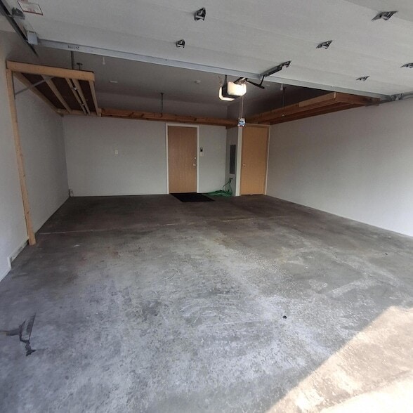 Building Photo - 1517 92nd St