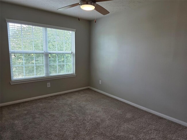 Building Photo - 10910 Brittan Leaf Ln