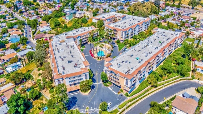 Building Photo - 4755 Templeton St