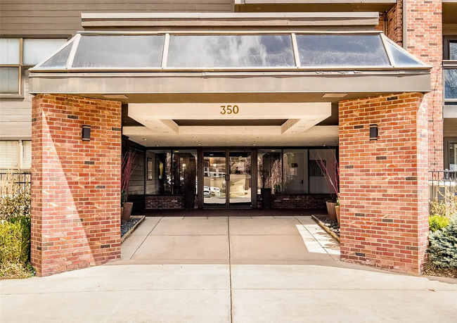 Building Photo - Gorgeous 1 Bedroom in Cherry Creek