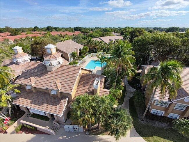 Building Photo - 10670 SW 156th Pl