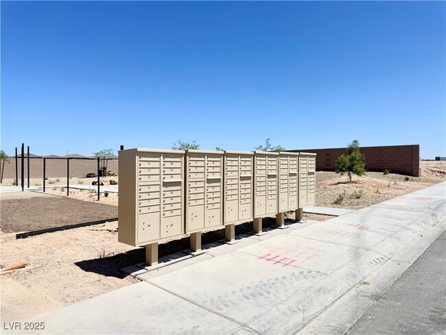Building Photo - 6035 Swift Lariat St