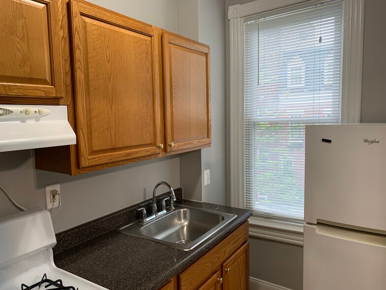 Kitchen 2 - 1827 Swann St NW