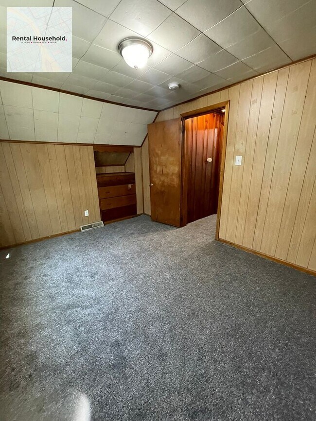 Building Photo - Beautifully Kept~3 BEDROOM 1 BATH BUNGALOW