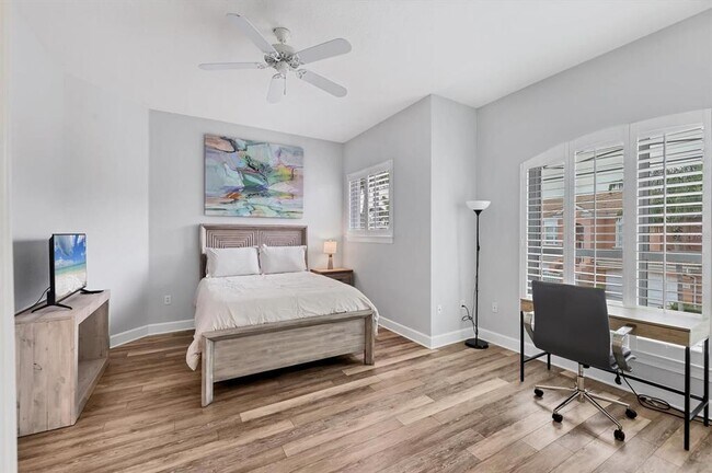 Building Photo - 5445 46th Ct W