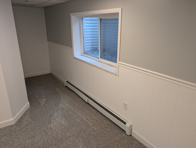 Building Photo - 6358 Mt Vernon Dr