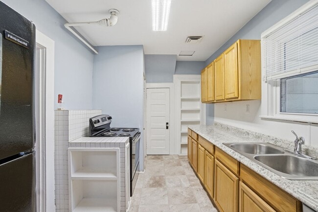 Building Photo - 4BR / 2BA House Near ODU