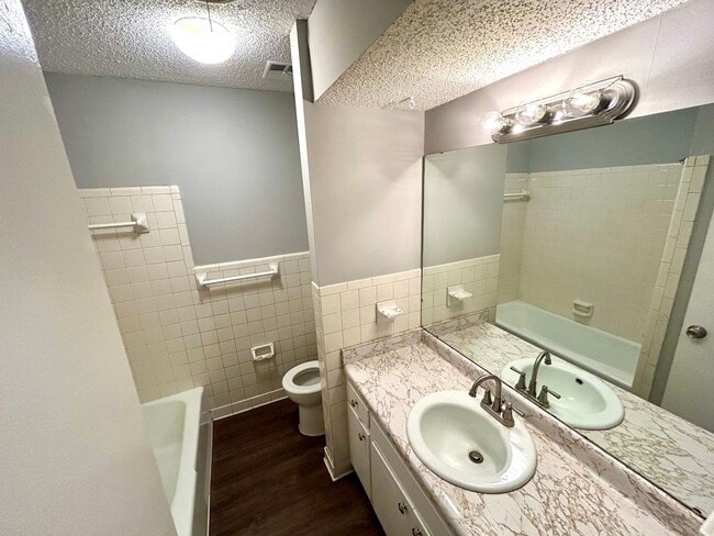 Building Photo - 5315 Yale Rd