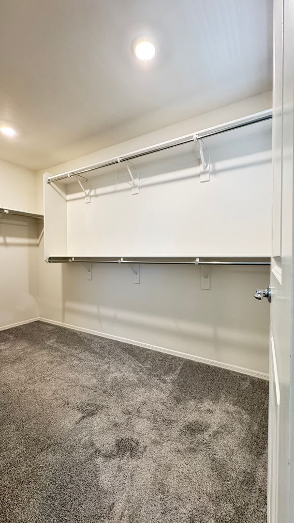 Building Photo - North Central (Mountain and Prince)  2 story, 3 bed, 2.5 bath home with 2 car garage!