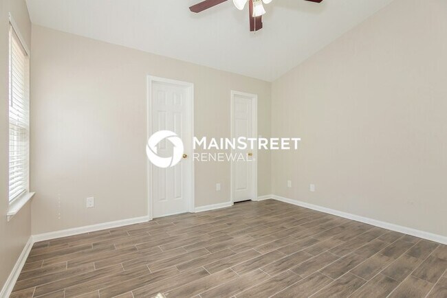 Building Photo - 3 Bedroom Pet-Friendly Home in Gastonia, NC with Main Street Renewal