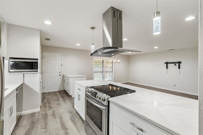 Building Photo - 5316 Yager Dr