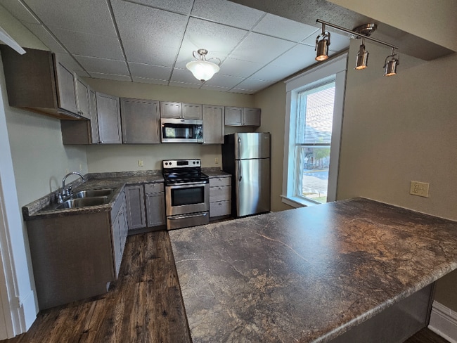 Building Photo - 209 Central Ave