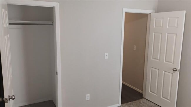 Building Photo - 1701 Forest Dr