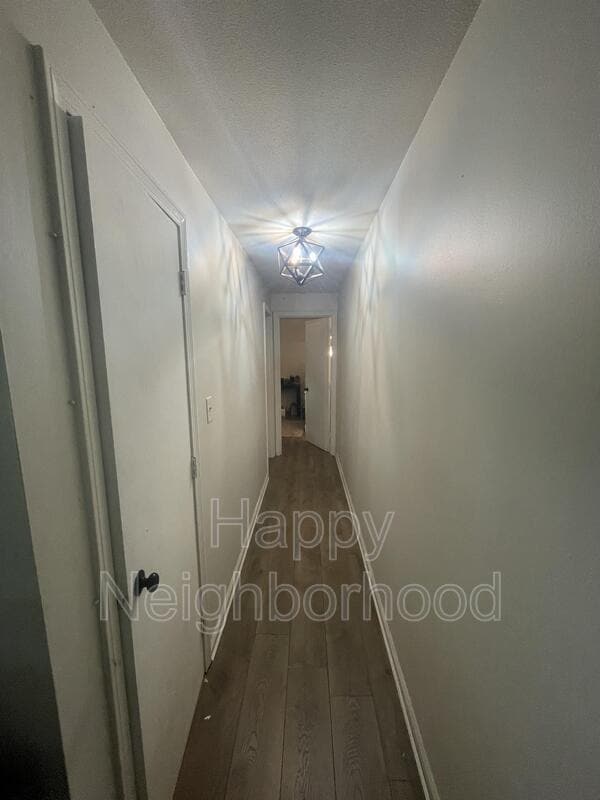 Building Photo - 451 Divinity St