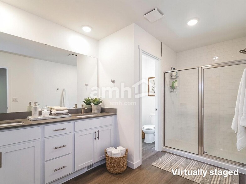 Building Photo - 5036 Washington St SE