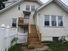 Building Photo - 26 Lavergne St