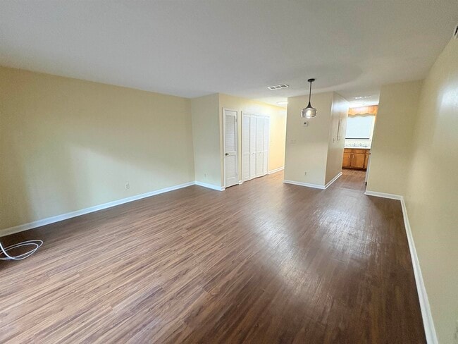 Building Photo - 3701 Donovan Dr