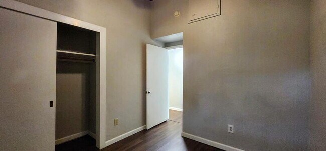 Building Photo - 6707-13 San Bonita Ave