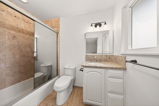 Building Photo - Updated Single-Story Home in South Redlands