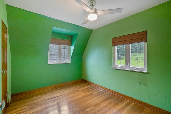 Building Photo - 840 Neely Heights Ave