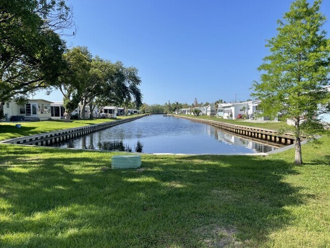 Building Photo - 5646 Blue Harbor Dr