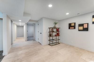 Building Photo - 1548 E Kings Row Dr