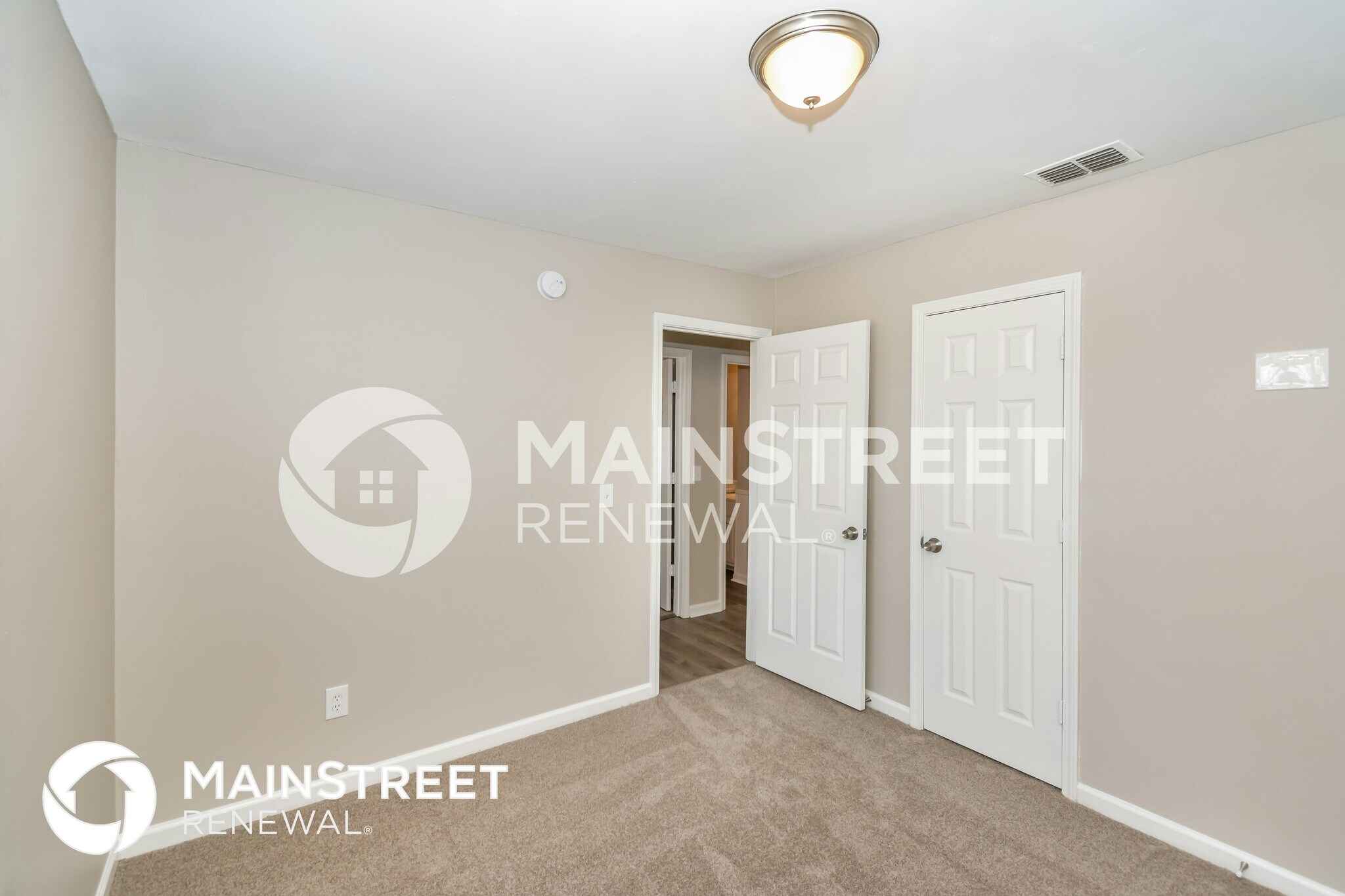 Building Photo - 862 Lavergne Ln
