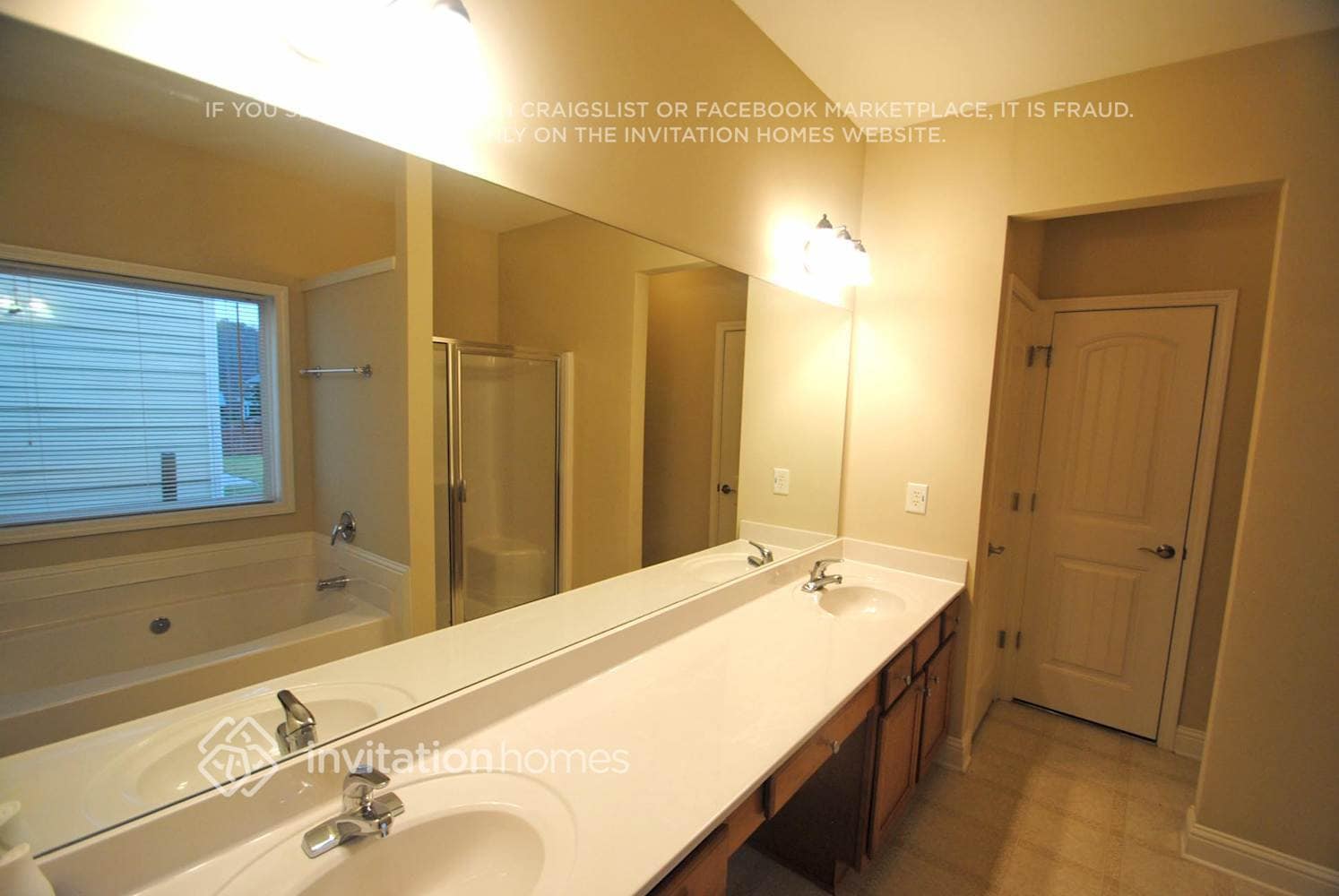 Building Photo - 4242 Creekrun Cir